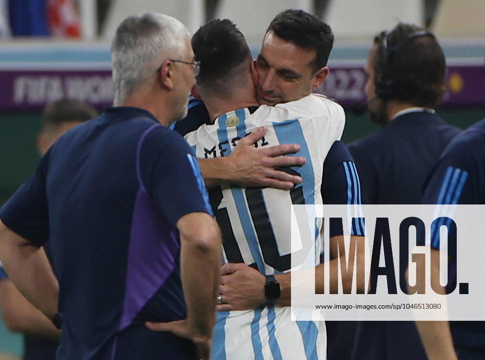 Lionel Messi y Lionel Scaloni. Argentina vs Croacia 13 12 2022 ARGENTINA CAMPEON DEL MUNDO ESPECIAL DESDE QATAR