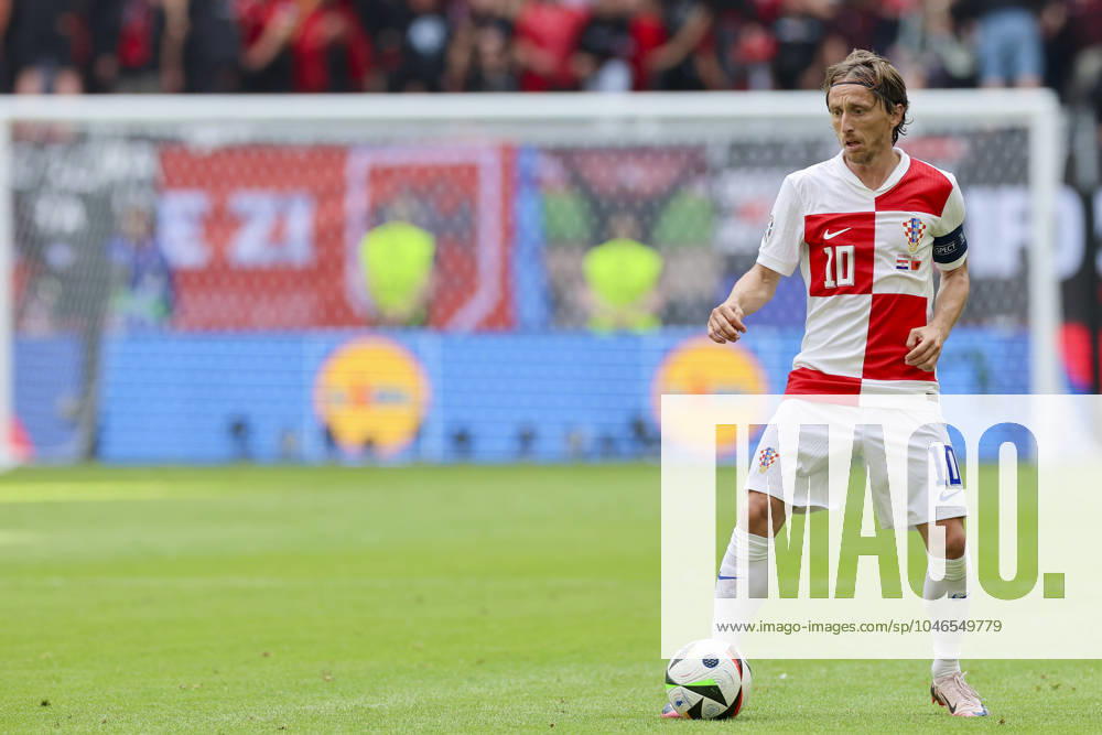 Luka Modric (Croatia) kontrolliert den Ball, UEFA EURO, EM, Europameisterschaft,Fussball 2024 - Group B, Croatia vs Albania, Volksparkstadion Hamburg, 19.06.2024, Hamburg, Deutschland.