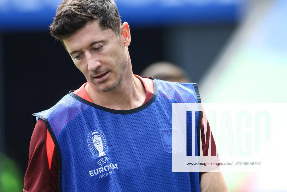 SOCCER - UEFA EURO, EM, Europameisterschaft,Fussball 2024 BERLIN,GERMANY,20.JUN.24 - UEFA EURO 2024, group stage, Austria vs Poland, preview, training Team POL. Image shows Robert Lewandowski (POL). GEPAxpictures Rauthner