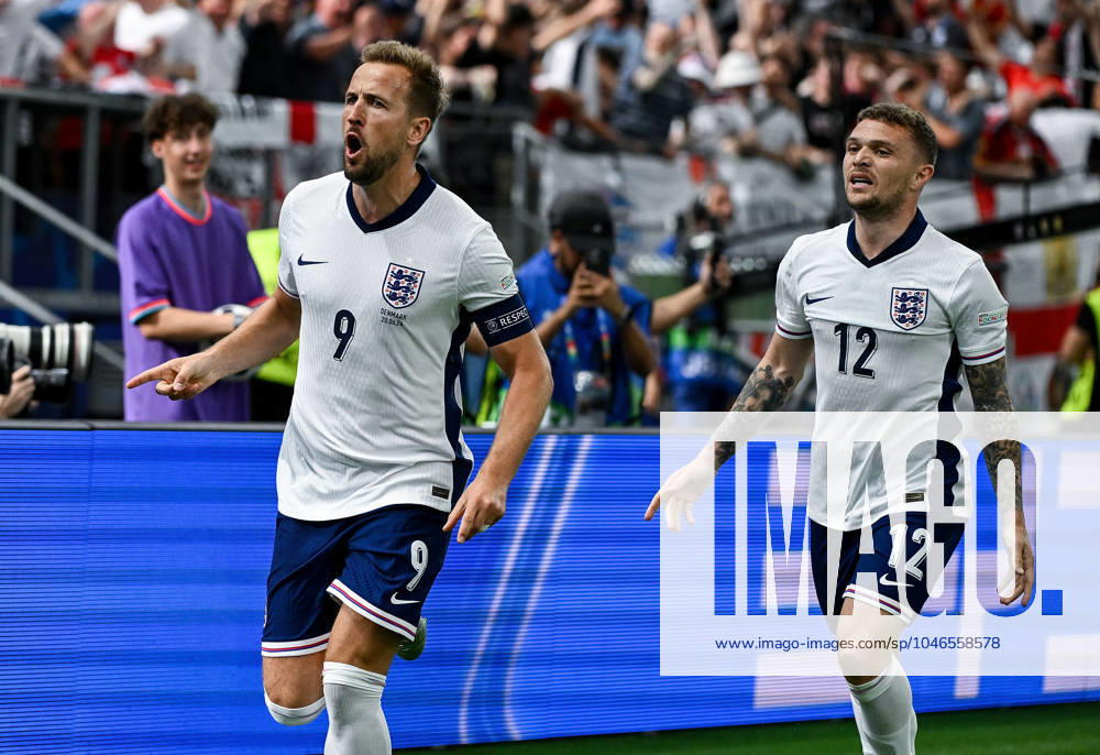 UEFA EURO, EM, Europameisterschaft,Fussball 2024 Vorrunde, Dänemark - England v.l. celebrate the goal, Torjubel zum 0:1 Torschütze Harry Kane (England) Frankfurt