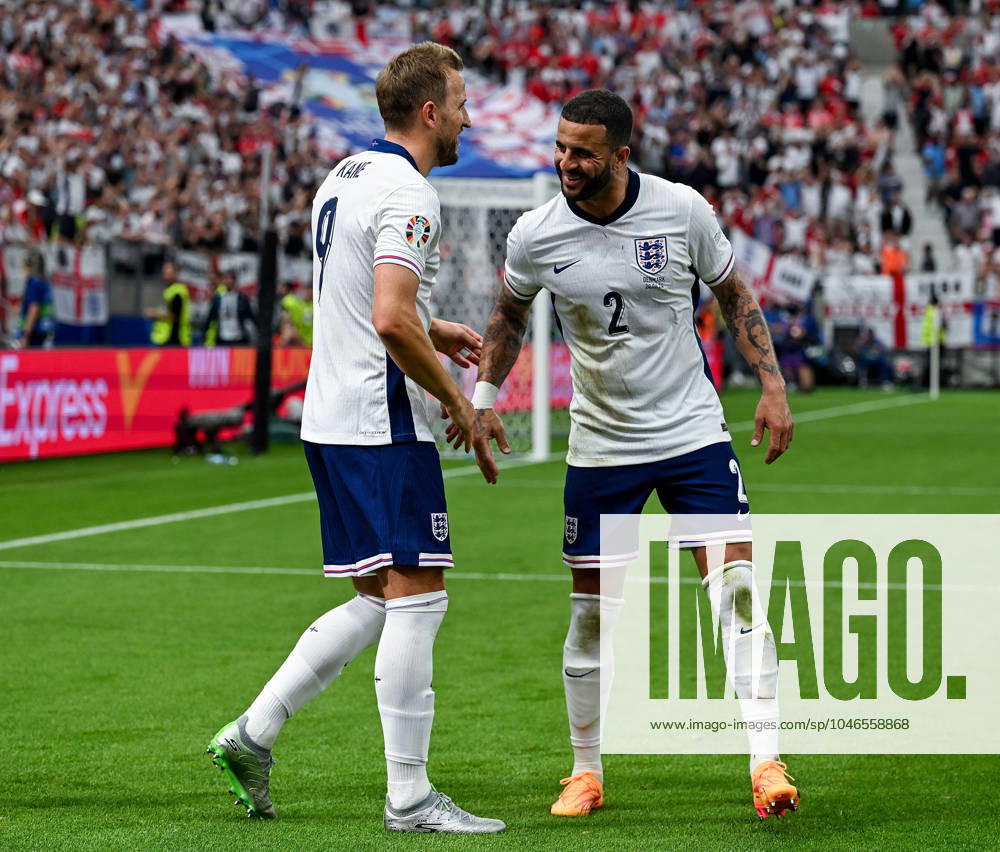 UEFA EURO, EM, Europameisterschaft,Fussball 2024 Vorrunde, Dänemark - England v.l. celebrate the goal, Torjubel zum 0:1 Torschütze Harry Kane (England) Frankfurt