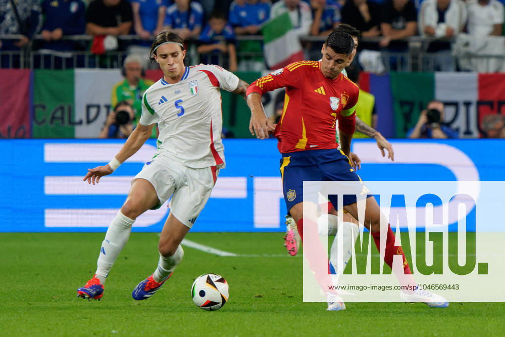 UEFA European Football Championship - UEFA EURO, EM, Europameisterschaft,Fussball 2024 - Spain vs Italy Riccardo Calafiori of Italy and Alvaro Morata of Spain during UEFA Euro 2024 - Spain vs Italy, UEFA European Football Championship in Gelsenkirchen, Germany, June 20 2024 Gelsenkirchen Germany