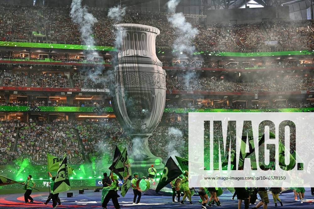Copa America USA 2024 Argentina vs Canada Colombian singer Feid during the game between Argentina and Canada as part of the CONMEBOL Copa America USA 2024 group A, at Mercedes Benz Stadium, on June 20, 2024 in Atlanta, Georgia ATLANTA GEORGIA UNITED STATES