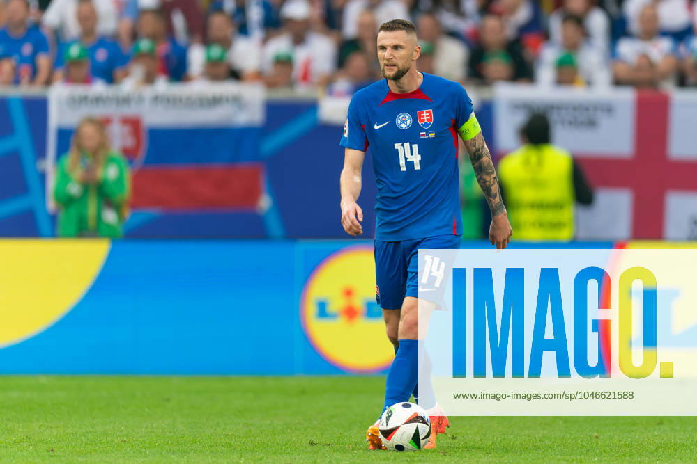 2024-06-21 Slovakia v Ukraine - Group E - UEFA EURO, EM, Europameisterschaft,Fussball 2024 DUSSELDORF, GERMANY - JUNE 21: Milan Skriniar of Slovakia runs with the ball during the Group E - UEFA EURO 2024 match between Slovakia and Ukraine at Merkur Spiel-Arena on June 21, 2024 in Dusseldorf, Germany. (Photo by Joris Verwijst BSR Agency) Dusseldorf Germany Content not available for redistribution in The Netherlands directly or indirectly through any third parties.