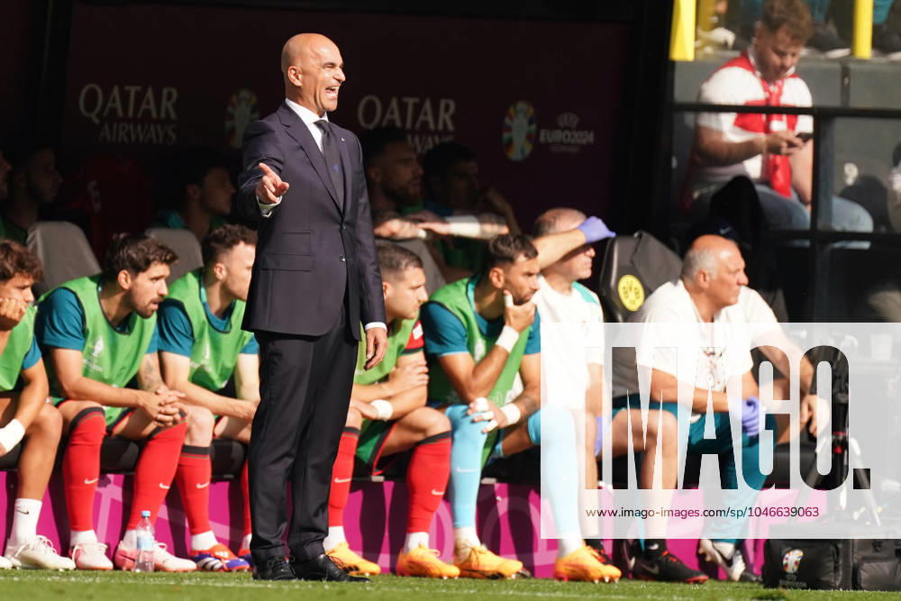2024-06-22 Turkiye v Portugal - Group F - UEFA EURO, EM, Europameisterschaft,Fussball 2024 DORTMUND, GERMANY - JUNE 22: Coach Roberto Martinez of Portugal during the Group F - UEFA EURO 2024 match between Turkiye and Portugal at BVB Stadion Dortmund on June 22, 2024 in Dortmund, Germany. (Photo by Joris Verwijst BSR Agency) Dortmund Germany Content not available for redistribution in The Netherlands directly or indirectly through any third parties.