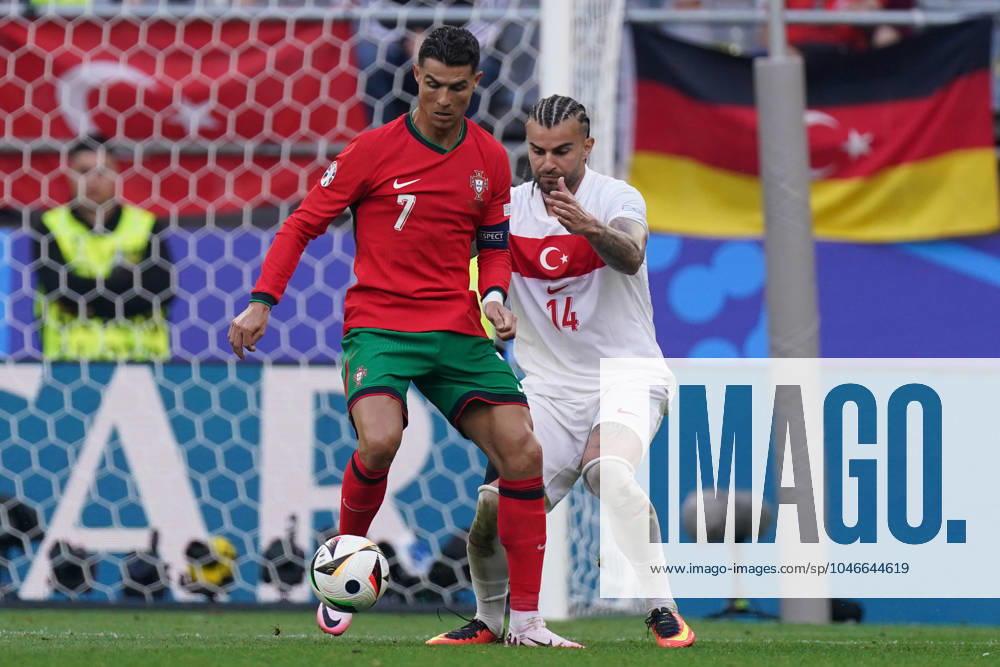 2024-06-22 Turkiye v Portugal - Group F - UEFA EURO, EM, Europameisterschaft,Fussball 2024 DORTMUND, GERMANY - JUNE 22: Cristiano Ronaldo of Portugal with Abdulkerim Bardakci of Turkiye during the Group F - UEFA EURO 2024 match between Turkiye and Portugal at BVB Stadion Dortmund on June 22, 2024 in Dortmund, Germany. (Photo by Joris Verwijst BSR Agency) Dortmund Germany Content not available for redistribution in The Netherlands directly or indirectly through any third parties.