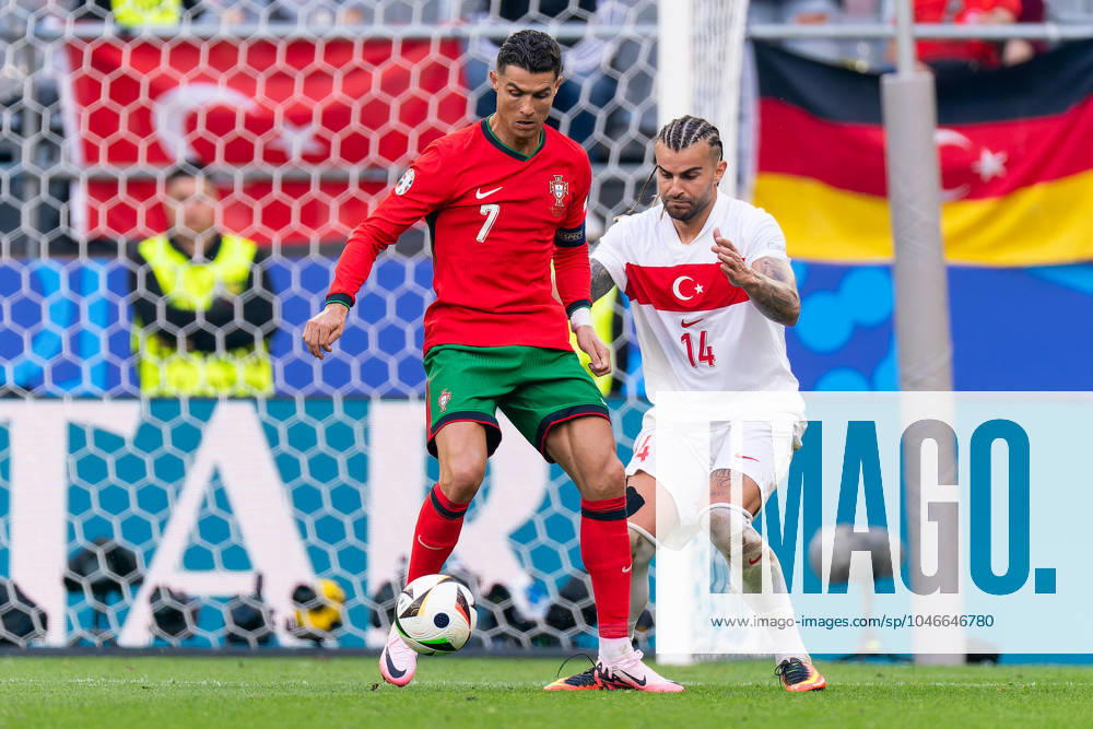 2024-06-22 Turkiye v Portugal - Group F - UEFA EURO, EM, Europameisterschaft,Fussball 2024 DORTMUND, GERMANY - JUNE 22: Cristiano Ronaldo of Portugal battles for the ball with Semih Kilicsoy of Turkiye during the Group F - UEFA EURO 2024 match between Turkiye and Portugal at BVB Stadion Dortmund on June 22, 2024 in Dortmund, Germany. (Photo by Joris Verwijst BSR Agency) Dortmund Germany Content not available for redistribution in The Netherlands directly or indirectly through any third parties.
