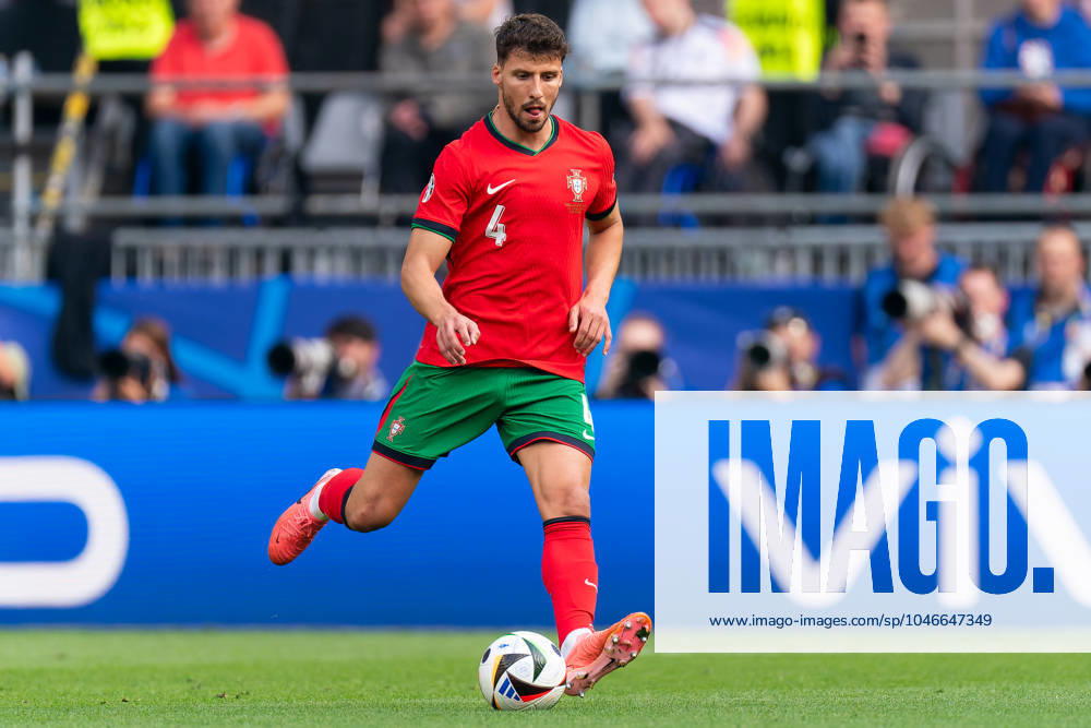 2024-06-22 Turkiye v Portugal - Group F - UEFA EURO, EM, Europameisterschaft,Fussball 2024 DORTMUND, GERMANY - JUNE 22: Ruben Dias of Portugal runs with the ball during the Group F - UEFA EURO 2024 match between Turkiye and Portugal at BVB Stadion Dortmund on June 22, 2024 in Dortmund, Germany. (Photo by Joris Verwijst BSR Agency) Dortmund Germany Content not available for redistribution in The Netherlands directly or indirectly through any third parties.