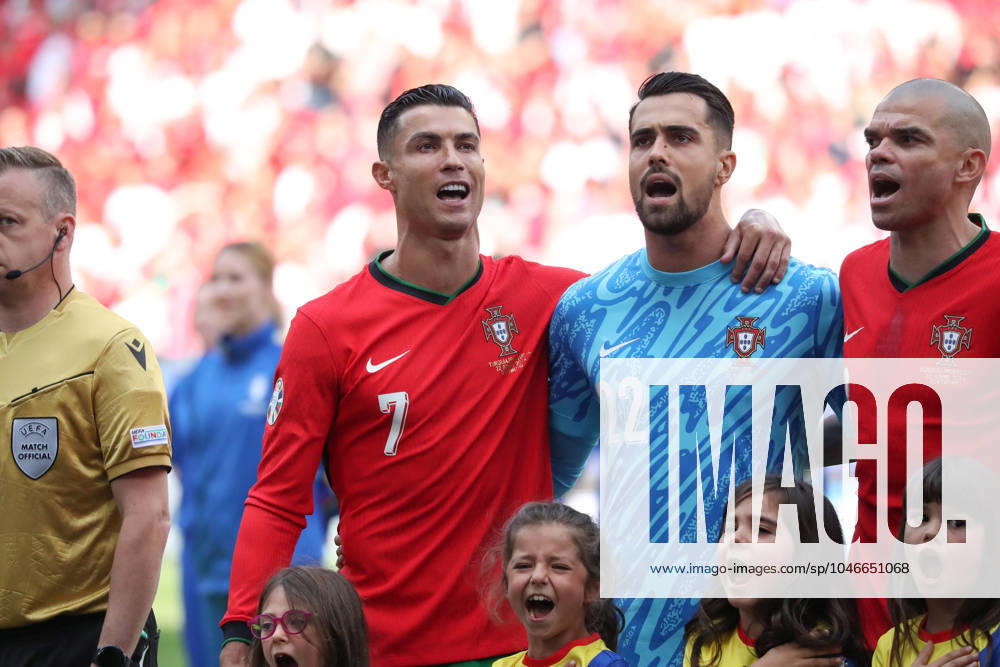 Germany - UEFA EURO, EM, Europameisterschaft,Fussball 2024 - Turkey vs Portugal - 15 06 2024 GERMANY, DORTMUND, JUNE 22. Cristiano Ronaldo of Portugal Diogo Costa of Portugal and Pepe of Portugal (L to R) line up for the national anthem before the UEFA EURO 2024 group F stage match between Turkey and Portugal, on June 22, 2024 at BVB Stadion in Dortmund, Germany. Photo by Manuel Blondeau AOP.Press Dortmund BVB Stadion Germany