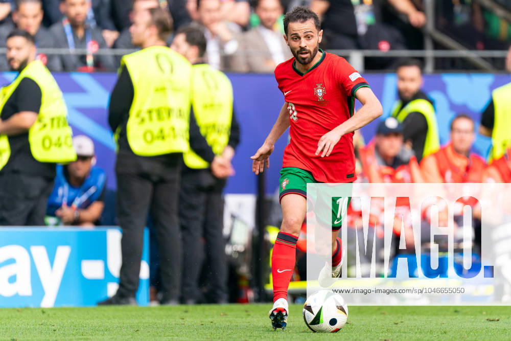 2024-06-22 Turkiye v Portugal - Group F - UEFA EURO, EM, Europameisterschaft,Fussball 2024 DORTMUND, GERMANY - JUNE 22: Bernardo Silva of Portugal in action during the Group F - UEFA EURO 2024 match between Turkiye and Portugal at BVB Stadion Dortmund on June 22, 2024 in Dortmund, Germany. (Photo by Joris Verwijst BSR Agency) Dortmund Germany Content not available for redistribution in The Netherlands directly or indirectly through any third parties.