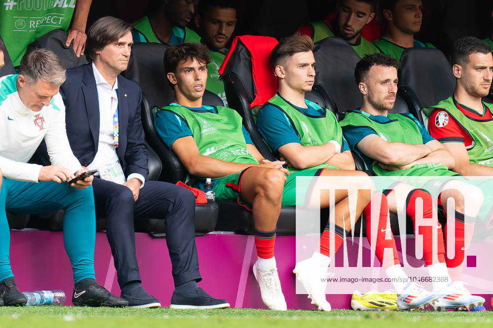 2024-06-22 Turkiye v Portugal - Group F - UEFA EURO, EM, Europameisterschaft,Fussball 2024 DORTMUND, GERMANY - JUNE 22: Joao Felix of Portugal and Francisco Conceicao of Portugal are seen on the bench during the Group F - UEFA EURO 2024 match between Turkiye and Portugal at BVB Stadion Dortmund on June 22, 2024 in Dortmund, Germany. (Photo by Joris Verwijst BSR Agency) Dortmund Germany Content not available for redistribution in The Netherlands directly or indirectly through any third parties.