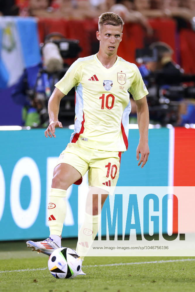 OLMO Dani Team Spanien UEFA Fussball EURO 2024 in Deutschland Spiel Gruppe B Albanien - Spanien 0 : 1 am 24.06.2024 in Duesseldorf DFL REGULATIONS PROHIBIT ANY USE OF PHOTOGRAPHS as IMAGE SEQUENCES and or QUASI-VIDEO