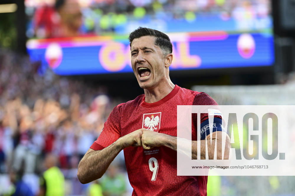Torjubel zum 1:1 durch Robert Lewandowski 9 (Polen), Frankreich vs. Polen, Fussball, UEFA EURO, EM, Europameisterschaft,Fussball 2024, Gruppenphase, 3. Spieltag, 25.06.2024 Dortmund Nordrhein-Westfalen Deutschland