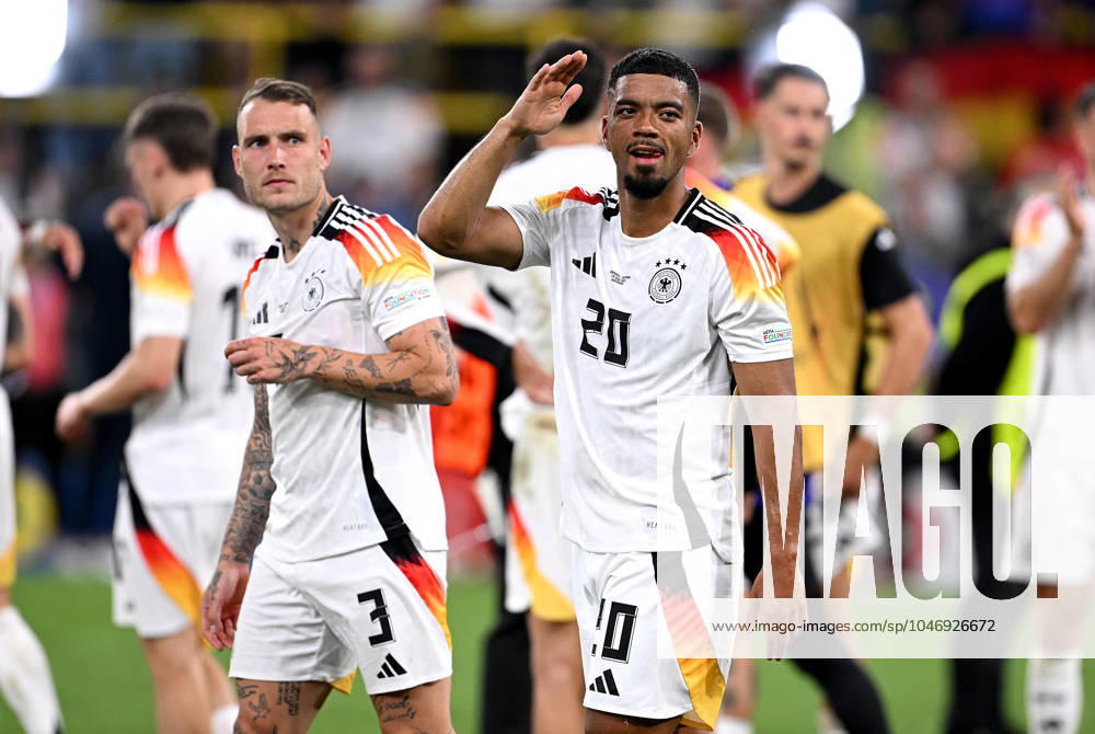 Fussball Euro 2024 Achtelfinale 29.06.2024 Deutschland - Daenemark Schlussjubel Deutschland, David Raum mit Benjamin Henrichs (v. li.)