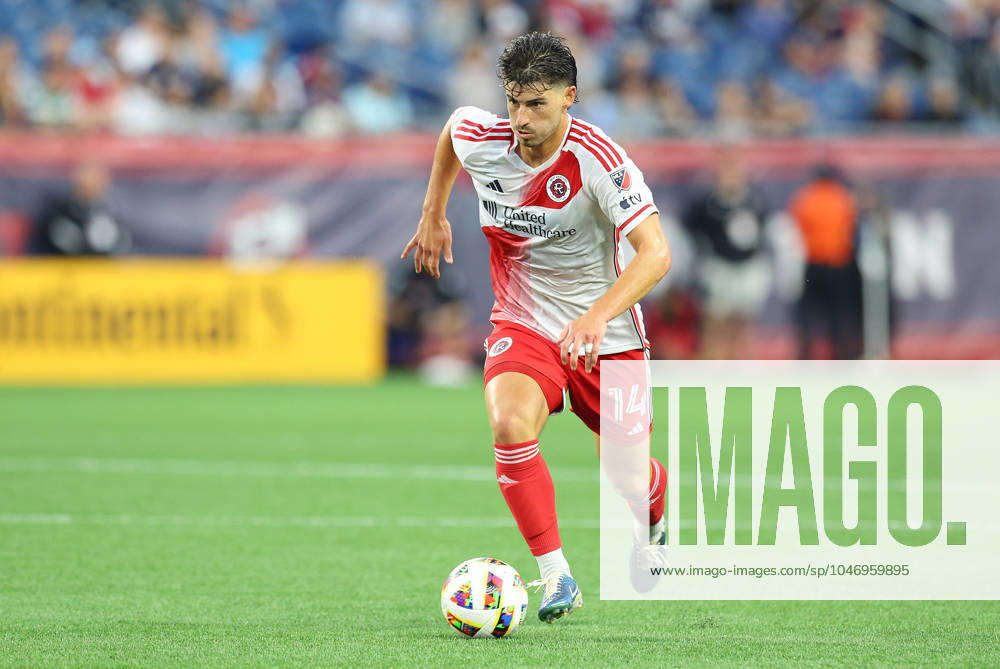 Foxborough, MA, USA; New England Revolution midfielder Ian Harkes (14) in action during the MLS, Fussball Herren, USA match between Columbus Crew and New England Revolution. CSM Foxborough United States - ZUMAc04_ 20240629_zma_c04_215