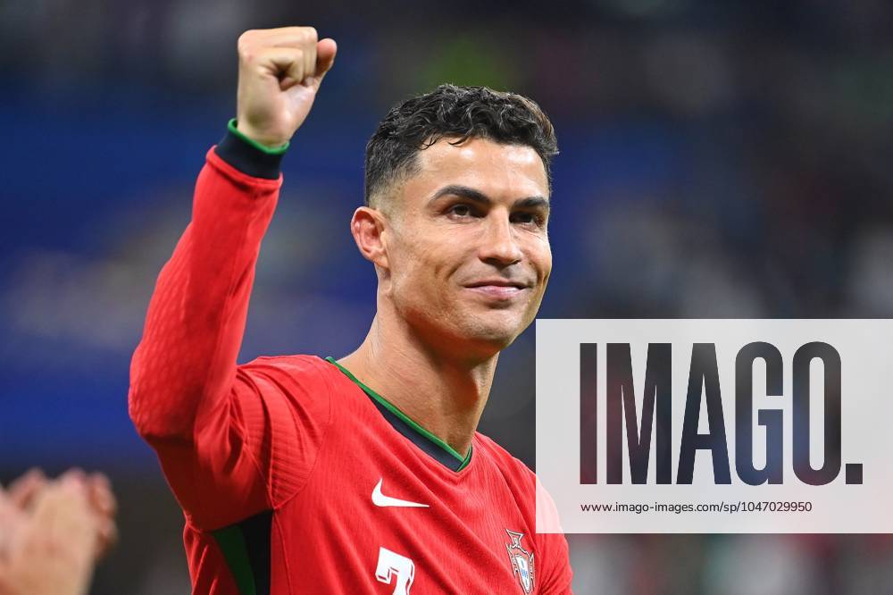 Schlussjubel Cristiano RONALDO (POR), ballt die Faust, Jubel,Freude,Begeisterung, Aktion,Einzelbild,angeschnittenes Einzelmotiv,Halbfigur,halbe Figur. Achtelfinale Portugal (POR) - Slowenien (SVN) 3-0 i.E. am 01.07.2024, Frankfurt Arena Fussball UEFA EURO, EM, Europameisterschaft,Fussball 2024 GERMANY vom 14.06.2024