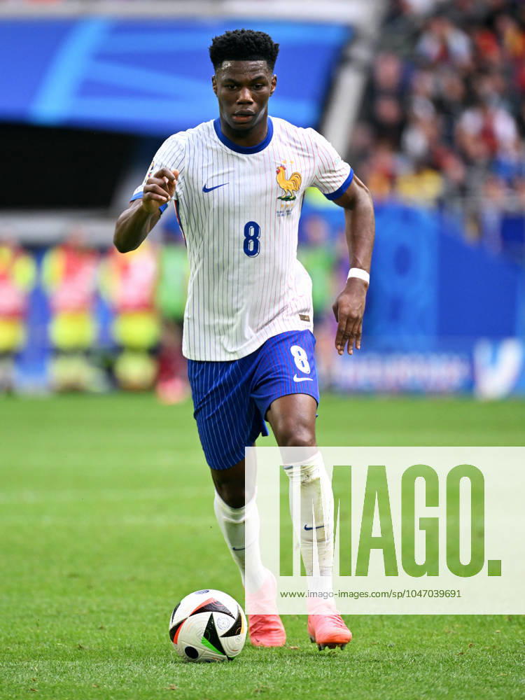 Fussball, Europameisterschaft, EURO 2024, Achtelfinale, Merkur Spiel-Arena Düsseldorf: Frankreich Belgien 1:0; Aurelien Tchouameni (FRA). Aktion, Einzelbild.