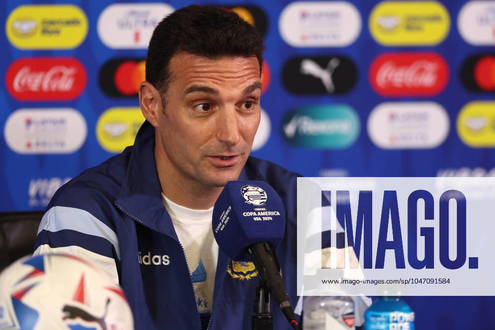 Argentina s coach, Lionel Scaloni, during a press conference, PK, Pressekonferenz prior to the match against Ecuador for the quarterfinals of the Copa Amà rica USA 2024, at NRG Stadium in Houston, TX, on July 3, 2024. HOUSTON UNITED STATES