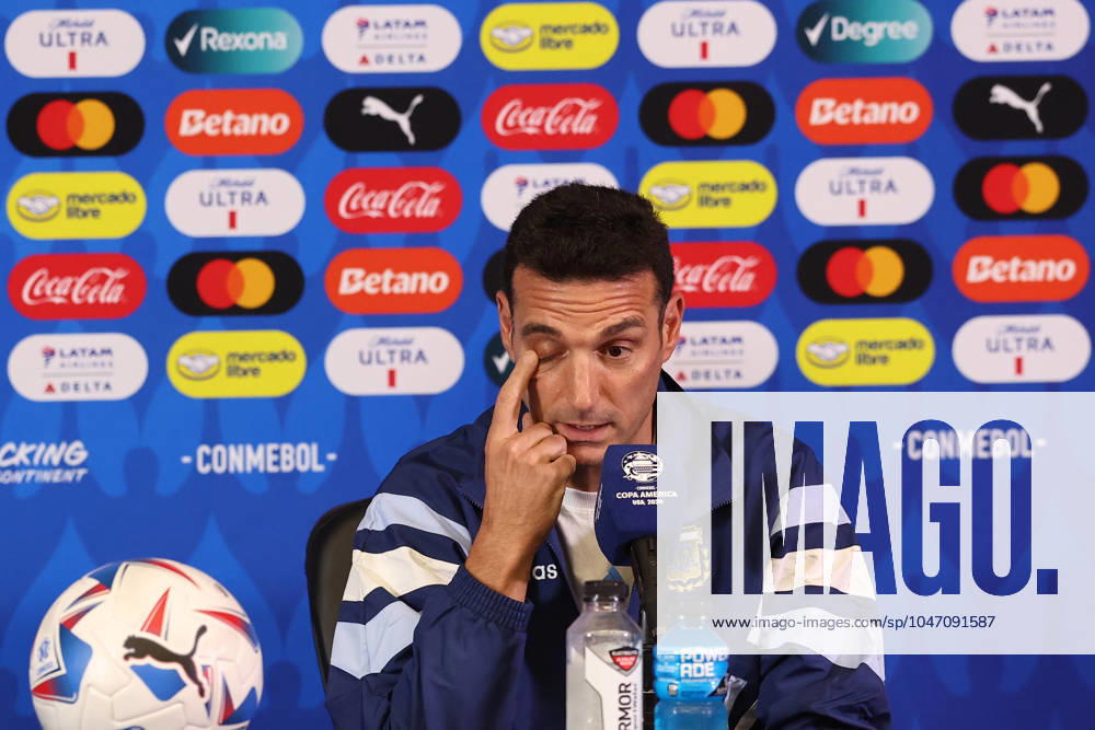 Argentina s coach, Lionel Scaloni, during a press conference, PK, Pressekonferenz prior to the match against Ecuador for the quarterfinals of the Copa Amà rica USA 2024, at NRG Stadium in Houston, TX, on July 3, 2024. HOUSTON UNITED STATES