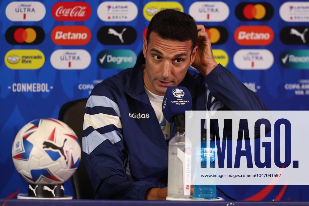 Argentina s coach, Lionel Scaloni, during a press conference, PK, Pressekonferenz prior to the match against Ecuador for the quarterfinals of the Copa Amà rica USA 2024, at NRG Stadium in Houston, TX, on July 3, 2024. HOUSTON UNITED STATES