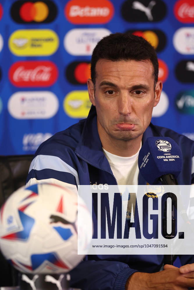 Argentina s coach, Lionel Scaloni, during a press conference, PK, Pressekonferenz prior to the match against Ecuador for the quarterfinals of the Copa Amà rica USA 2024, at NRG Stadium in Houston, TX, on July 3, 2024. HOUSTON UNITED STATES