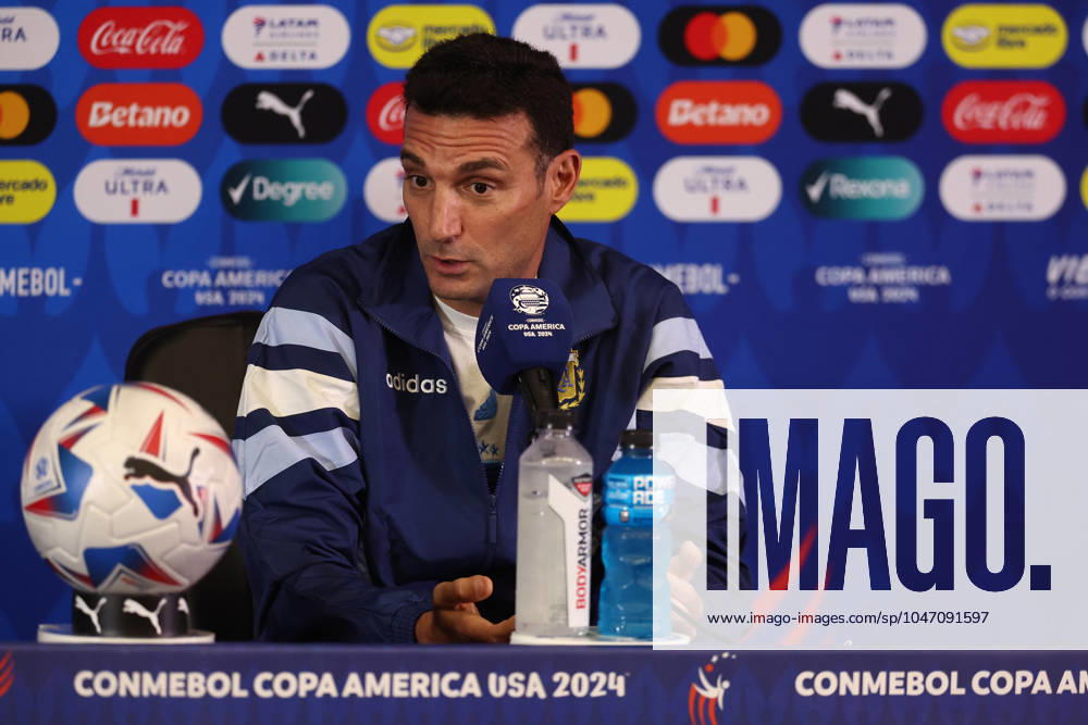 Argentina s coach, Lionel Scaloni, during a press conference, PK, Pressekonferenz prior to the match against Ecuador for the quarterfinals of the Copa Amà rica USA 2024, at NRG Stadium in Houston, TX, on July 3, 2024. HOUSTON UNITED STATES