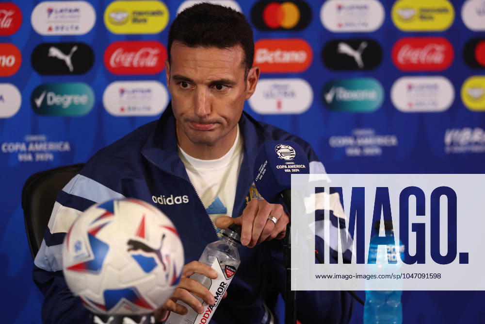 Argentina s coach, Lionel Scaloni, during a press conference, PK, Pressekonferenz prior to the match against Ecuador for the quarterfinals of the Copa Amà rica USA 2024, at NRG Stadium in Houston, TX, on July 3, 2024. HOUSTON UNITED STATES