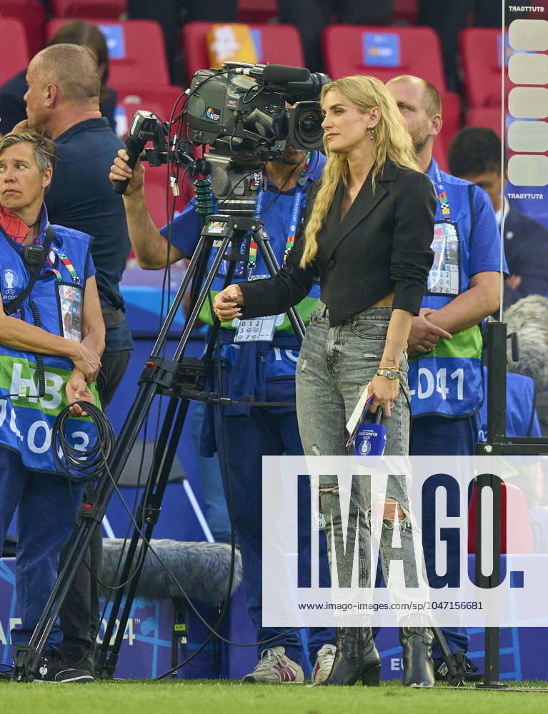 Anna KRAFT, GER TV presenter RTL, in the quarter final match GERMANY - SPAIN 1-2 n.V. of the UEFA European Championships 2024 on Jul 5, 2024 in Stuttgart, Germany.