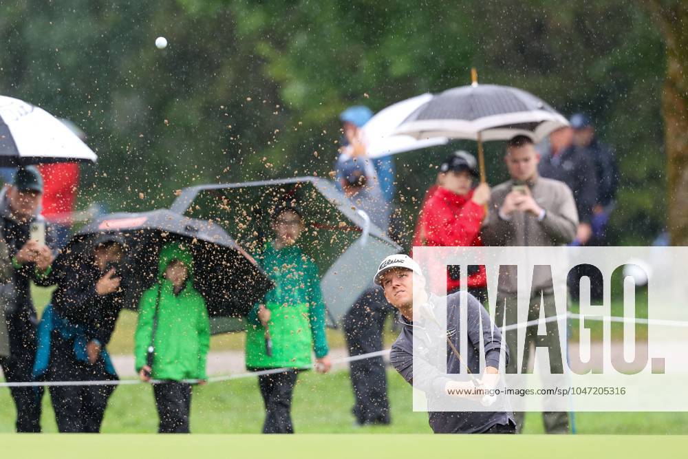 Jeremy Paul (GER), schlaegt aus dem Bunker, Sand, BMW International Open 2024, Golf, DP World Tour, Herren, Finale, 07.07.2024 Moosinning Bayern Deutschland
