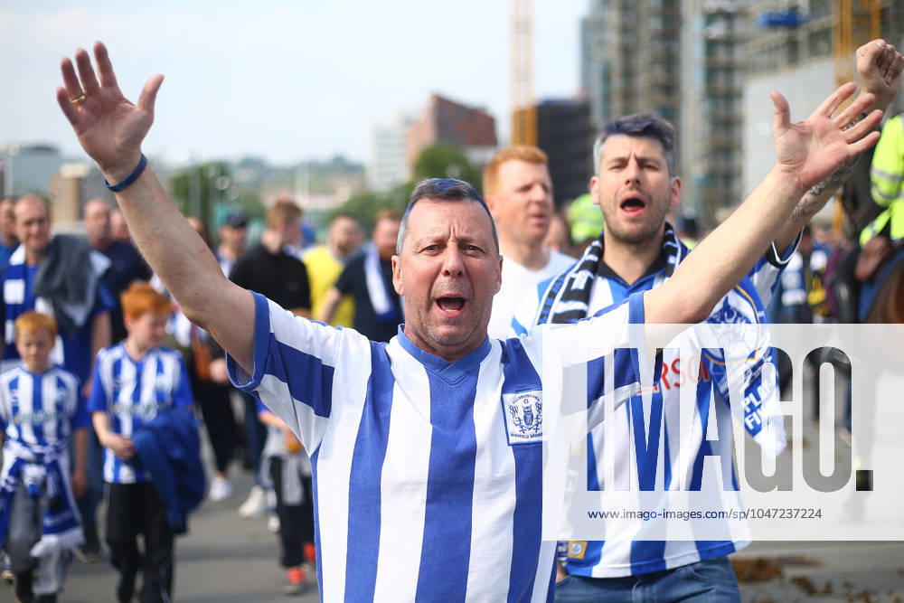 Soccer 2016: European Soccer May 28, 2016 - London, United Kingdom - Sheffield fans arrive during the Skybet Championship Play Off Final match at Wembley Stadium. Photo credit should read: Philip Oldham Sportimage. London United Kingdom