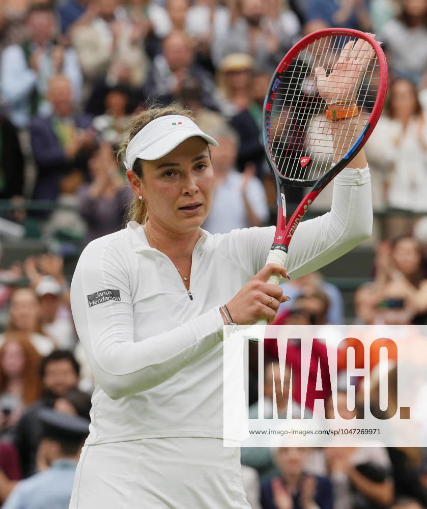 Lawn Tennis - 2024 Wimbledon Championship Lulu Sun (NZL) v Donna Vekic (CRO) All England Lawn Tennis & Croquet Club - Tuesday 9h July 2024 Donna Vekic (CRO) applauds the crowd after the match