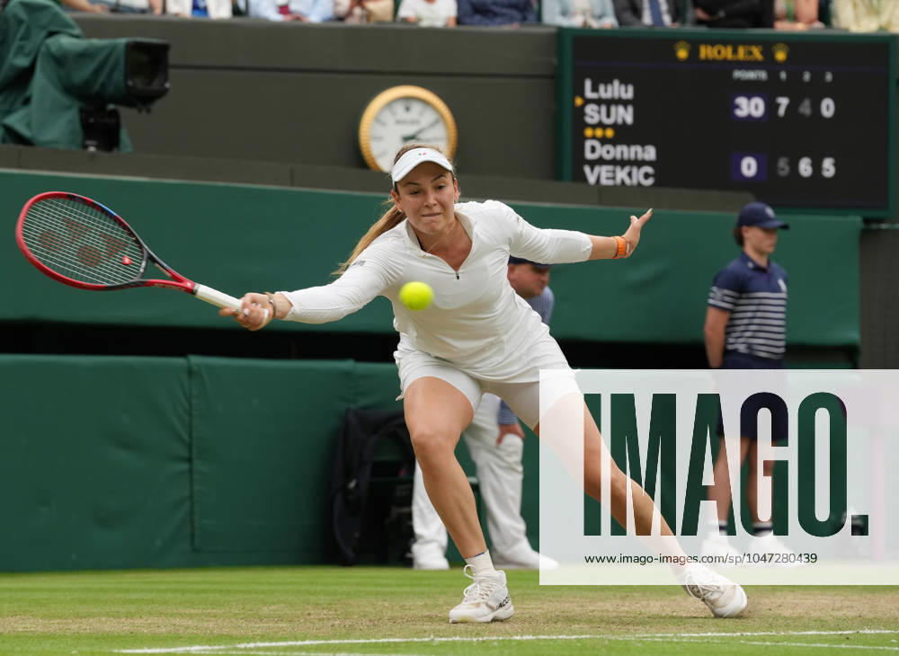 Lawn Tennis - 2024 Wimbledon Championship Lulu Sun (NZL) v Donna Vekic (CRO) All England Lawn Tennis & Croquet Club - Tuesday 9h July 2024 Donna Vekic (CRO)