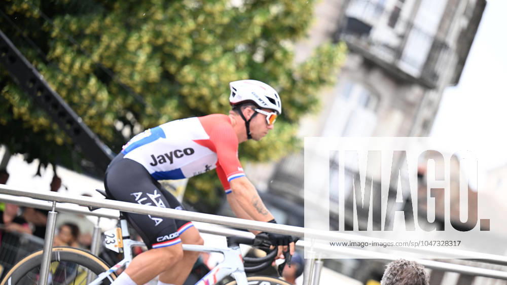Tour De France; Tappa 12 Aurillac - Villeneuve Sur Lot; 2024, Jayco Alula; Groenewegen, Dylan; Aurillac;