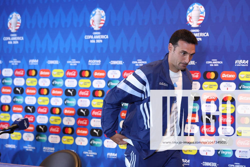 Argentina s coach, Lionel Scaloni, during a press conference, PK, Pressekonferenz prior to the match against Canada for semifinal of the Copa Amà rica USA 2024, at MetLife Stadium in New Jersey, on July 8, 2024. NEW JERSEY UNITED STATES