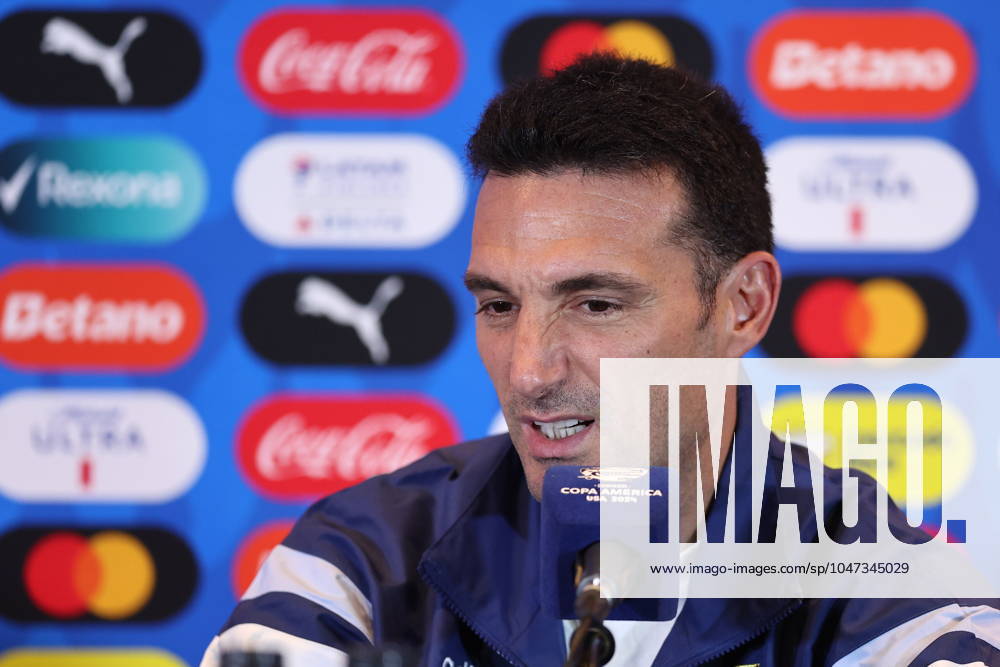 Argentina s coach, Lionel Scaloni, during a press conference, PK, Pressekonferenz prior to the match against Canada for semifinal of the Copa Amà rica USA 2024, at MetLife Stadium in New Jersey, on July 8, 2024. NEW JERSEY UNITED STATES