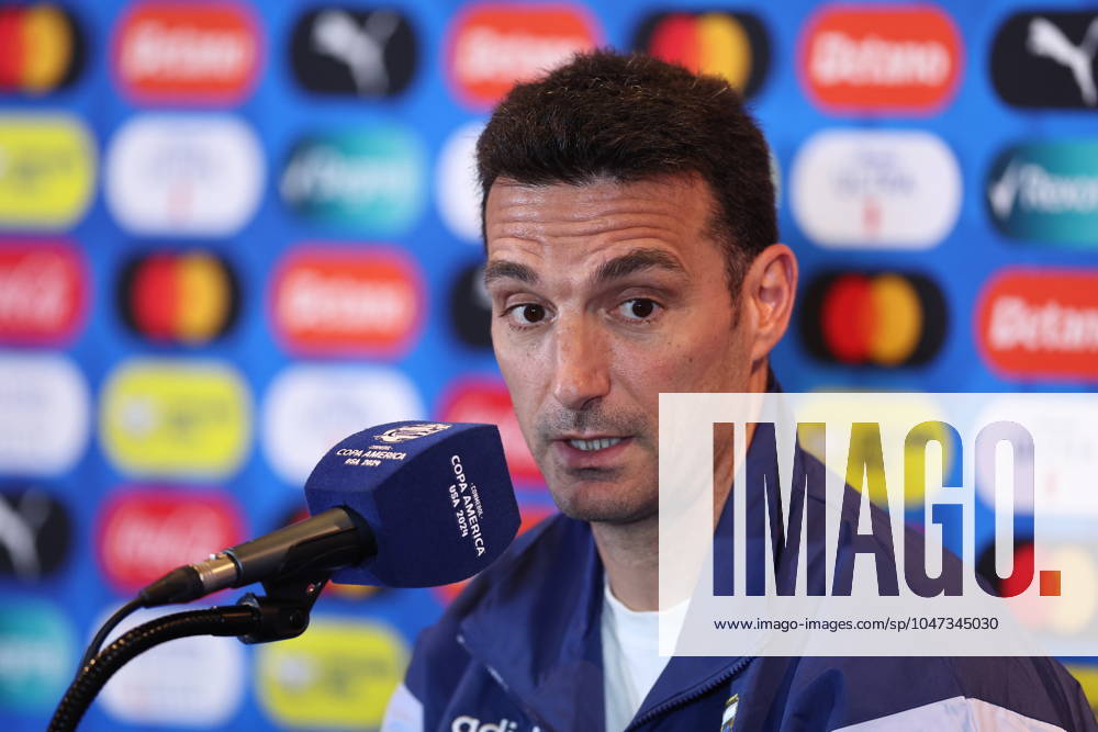 Argentina s coach, Lionel Scaloni, during a press conference, PK, Pressekonferenz prior to the match against Canada for semifinal of the Copa Amà rica USA 2024, at MetLife Stadium in New Jersey, on July 8, 2024. NEW JERSEY UNITED STATES
