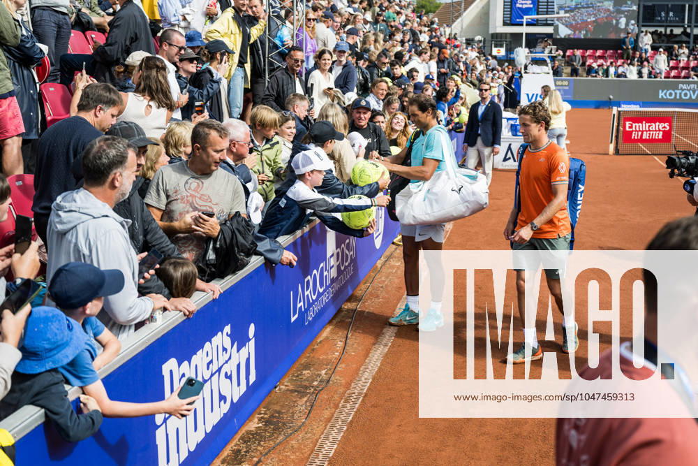 Rafael Nadal of Spain and Casper Ruud of Norway signing autographs after day 1 of the Nordea Open on July 15, 2024 in Bastad. Photo: Niclas Jönsson BILDBYRAN COP 273 NO0282 tennis ATP, Tennis Herren 250 nordea open day 1 bbeng