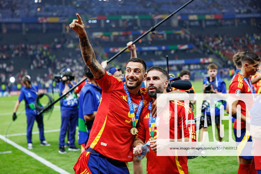 Joselu, Dani Carvajal seen celebrating after winning UEFA EURO, EM, Europameisterschaft,Fussball 2024 final game between national teams of Spain and England at Olympiastadium, Berlin, Germany (Maciej Rogowski) Berlin Olympiastadium Germany