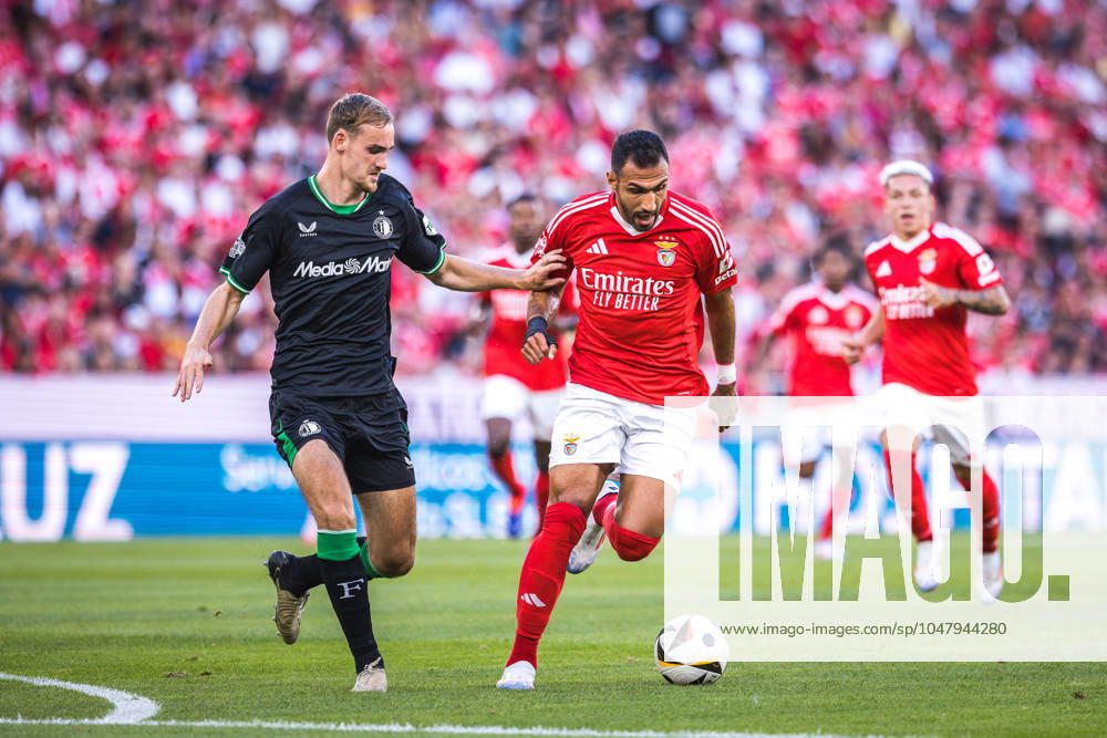 SL Benefica Vs Feyenoord in Lisbon, Portugal - 28 Jul 2024 Vangelis Pavlidis of SL Benfica (R) and Thomas Beelen of Feyenoord (L) in action during the Pre-Season Friendly match between SL Benfica and Feyenoord at Estadio da Luz. (Final score: SL Benfica 5 - 0 Feyenoord) Lisbon Portugal