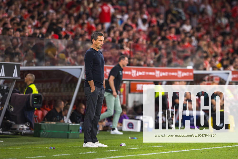 SL Benefica Vs Feyenoord in Lisbon, Portugal - 28 Jul 2024 SL Benfica coach, Roger Schmidt, in action during the Pre-Season Friendly match between SL Benfica and Feyenoord at Estadio da Luz. (Final score: SL Benfica 5 - 0 Feyenoord) Lisbon Portugal