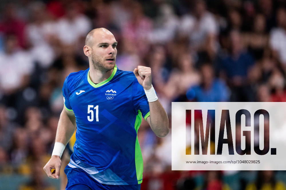 Borut Mackovsek of Slovenia celebrates during the men s preliminary round handball match between Slovenia and Sweden during day 5 of the Paris 2024 Olympic Games, Olympische Spiele, Olympia, OS on July 31, 2024 in Paris. Photo: Maxim Thore BILDBYRAN kod MT MT0633 handball handboll handball olympic games olympics os ol olympiska spel olympiske leker paris 2024 paris-os paris-ol 5 bbeng sverige slovenien jubel