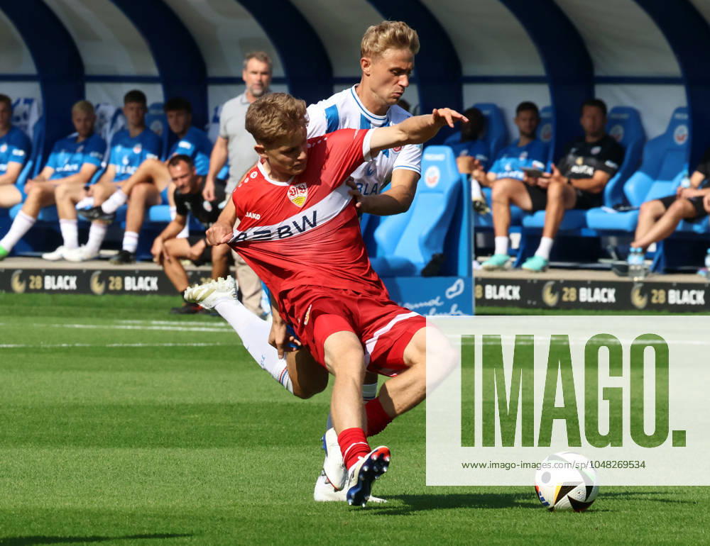 FC Hansa Rostock - VfB Stuttgart II Deutschland, Rostock, 03.08.2024, Fussball, 3. Liga, FC Hansa Rostock - VfB Stuttgart II (1:1): v.l. Tom Barth (VfB Stuttgart II), Cedric Harenbrock (FC Hansa Rostock).