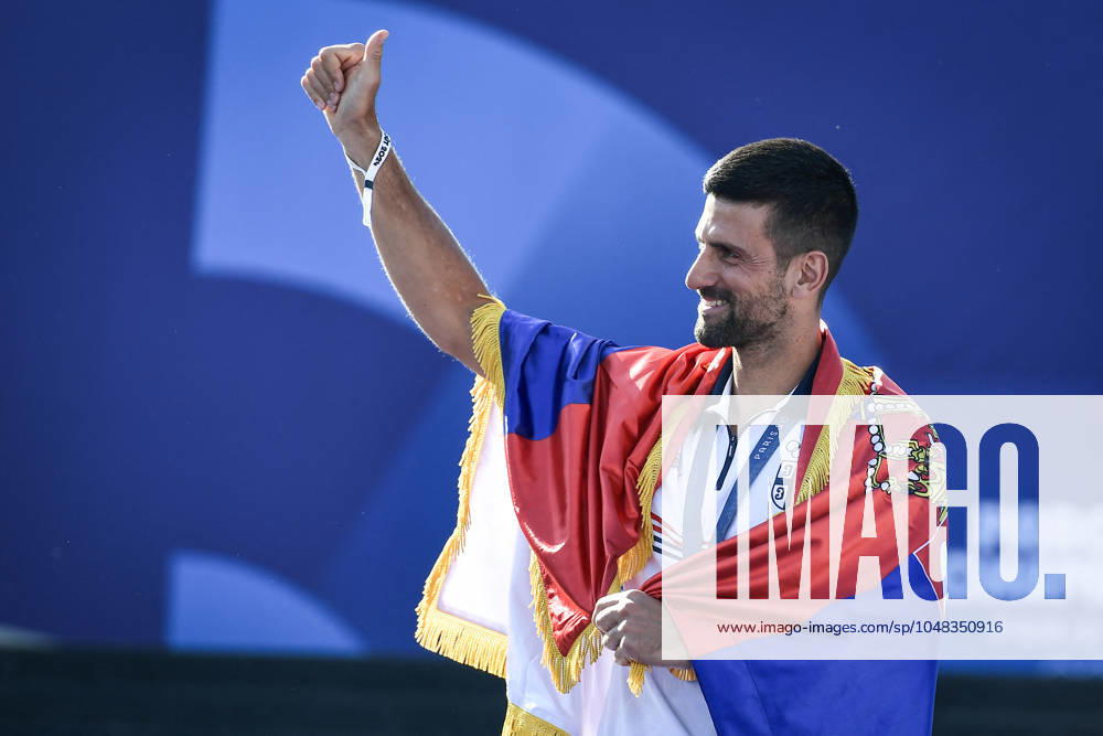 Paris 2024 - Fans welcome medalists at the Parc des Champions in Paris Men s Tennis Singles gold medalist Novak Djokovic of Team Serbia celebrating as fans welcome champions at the Parc des Champions at Trocadero, during the Paris 2024 Olympic Games, Olympische Spiele, Olympia, OS on August 5, 2024. Photo by Firas Abdullah ABACAPRESS.COM Paris Ile-de-France Greece
