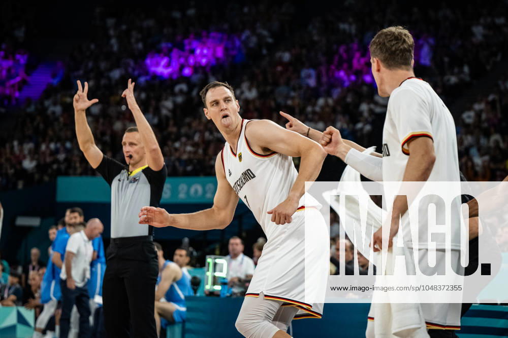 Olympische Spiele Paris 2024 Basketball Paris 06.08.2024 Viertelfinale Männer Herren Deutschland (GER) - Griechenland Johannes Voigtmann (Deutschland, No.07)
