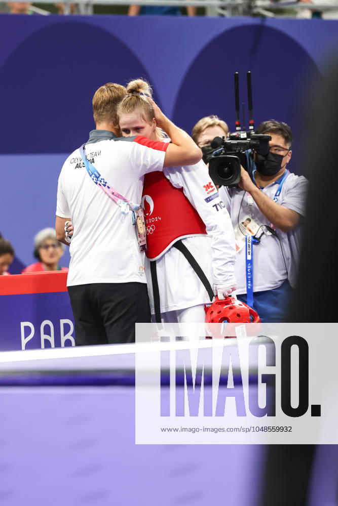 OLYMPICS - Olympic Summer Games 2024 PARIS,FRANCE,10.AUG.24 - OLYMPICS, TAEKWONDO - Olympic Summer Games Paris 2024, +67kg, women. Image shows head coach Markus Weidinger and Marlene Jahl (AUT). GEPAxpictures Rauthner