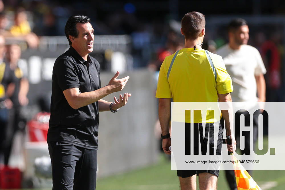 Fussball, Saisoneröffnung, Testspiel, Borussia Dortmund - Aston Villa, Trainer Unai Emery (Aston Villa)gibt Anweisungen, Dortmund Signal Iduna Park NRW Deutschland xRHR-FOTO DEx