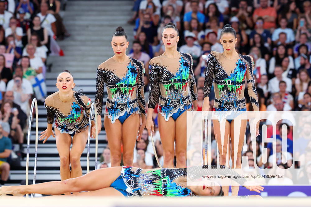 Italy team group, Mannschaftsbild, Totale (ITA), AUGUST 10, 2024 - Rhythmic gymnastics, Rhythmische Sportgymnastik, RSG : Group All-Around Final during the Paris 2024 Olympic Games, Olympische Spiele, Olympia, OS at Porte de La Chapelle Arena in Paris, France. (262886982)