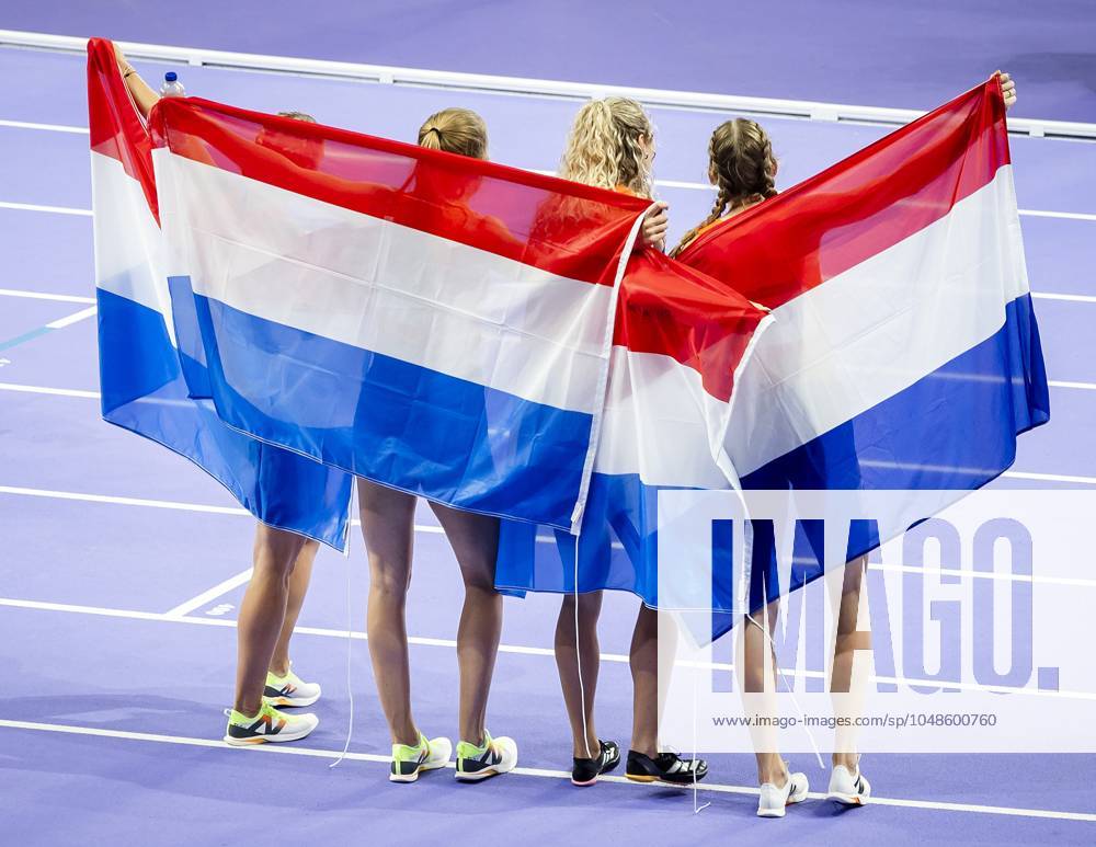 PARIS - Lieke Klaver, Cathelijn Peeters, Lisanne de Witte and Femke Bol react after winning the silver medal in the 4 x 400m relay (w) of athletics during the Olympic Games, Olympische Spiele, Olympia, OS ANP ROBIN VAN LONKHUIJSEN ANPxSportx IVx 505721758 originalFilename: 505721758