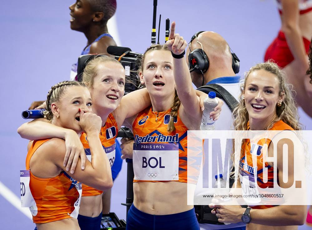 PARIS - Lieke Klaver, Cathelijn Peeters, Lisanne de Witte and Femke Bol react after winning the silver medal in the 4 x 400m relay (w) of athletics during the Olympic Games, Olympische Spiele, Olympia, OS ANP ROBIN VAN LONKHUIJSEN ANPxSportx IVx 505722495 originalFilename: 505722495