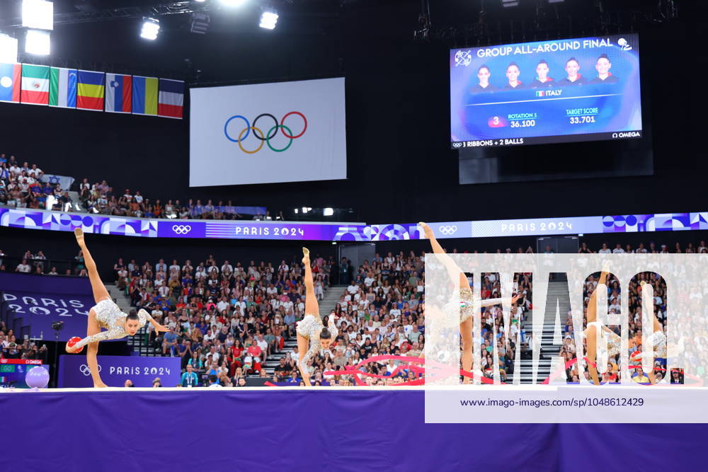 Italy team group, Mannschaftsbild, Totale (ITA), AUGUST 10, 2024 - Rhythmic gymnastics, Rhythmische Sportgymnastik, RSG : Group All-Around Final during the Paris 2024 Olympic Games, Olympische Spiele, Olympia, OS at Porte de La Chapelle Arena in Paris, France. (262920521)